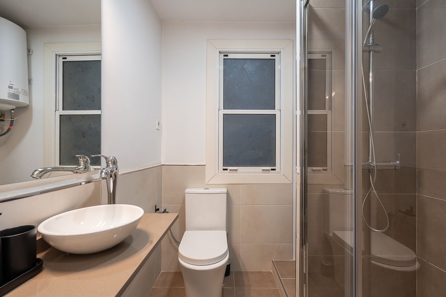 2-Bedroom 1-Bathroom Penthouse with Terrace - PRAL22