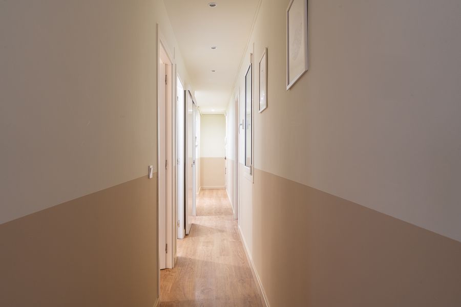 2-Bedroom 1-Bathroom Penthouse with Terrace - ENT11