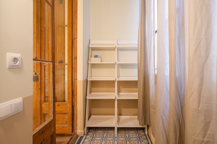 3-Bedroom 2-Bathroom Apartment - PRAL11