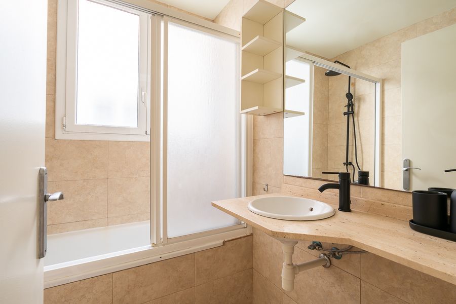 1-Bedroom Penthouse with Terrace - 526