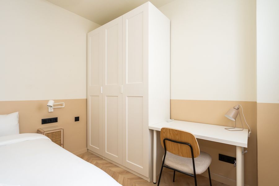 3-Bedroom 1-Bathroom Apartment - 214