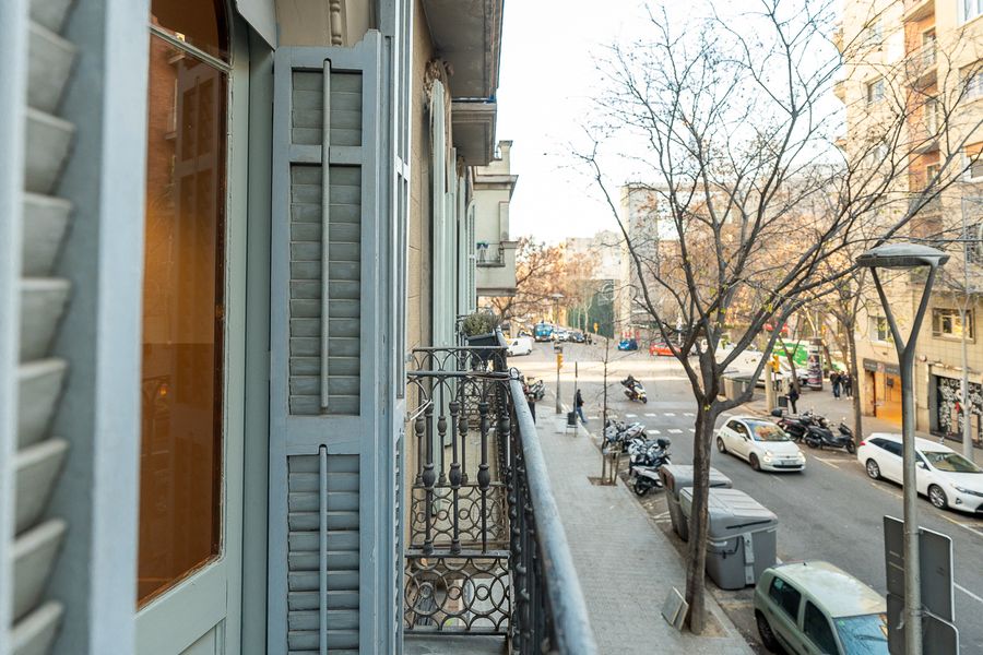 3-Bedroom 2-Bathroom Apartment - PRAL32