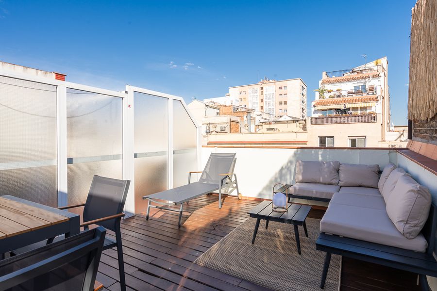 1-Bedroom Penthouse with Terrace - 526