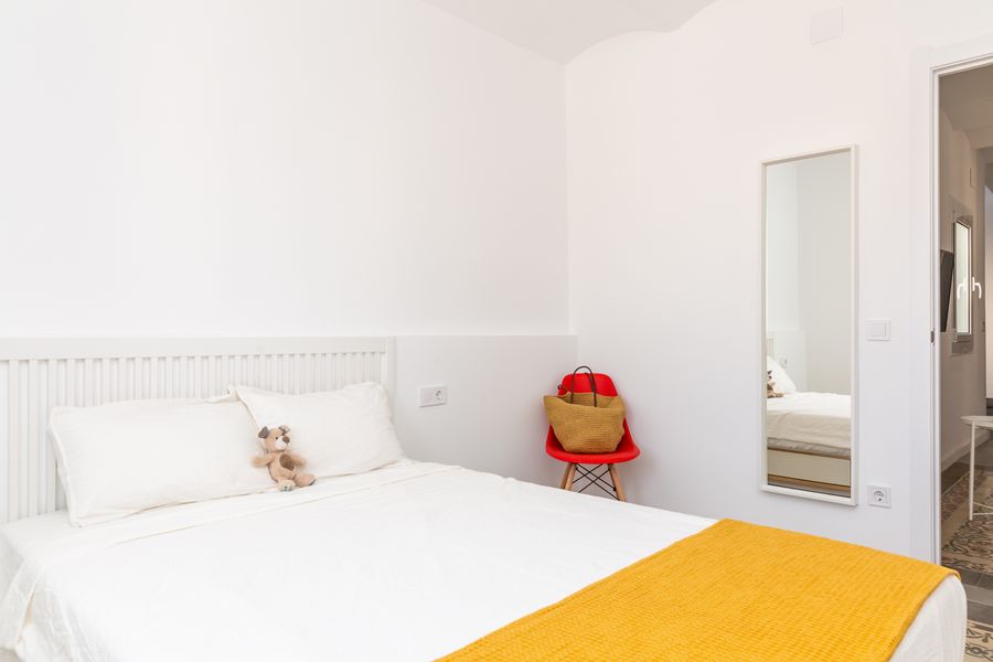 2-Bedroom 1-Bathroom Penthouse with Terrace - 517