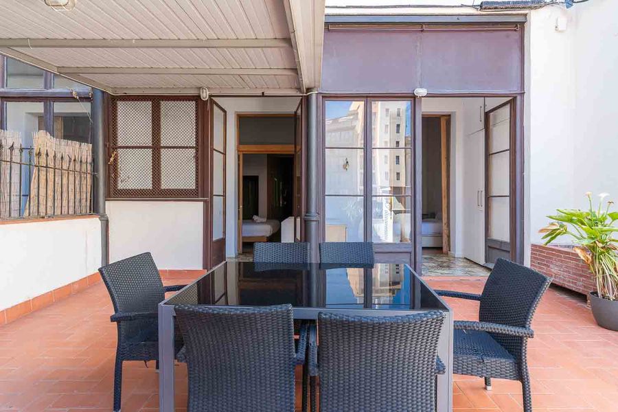 3-Bedroom  2-Bathroom Apartment with Terrace - PRAL11