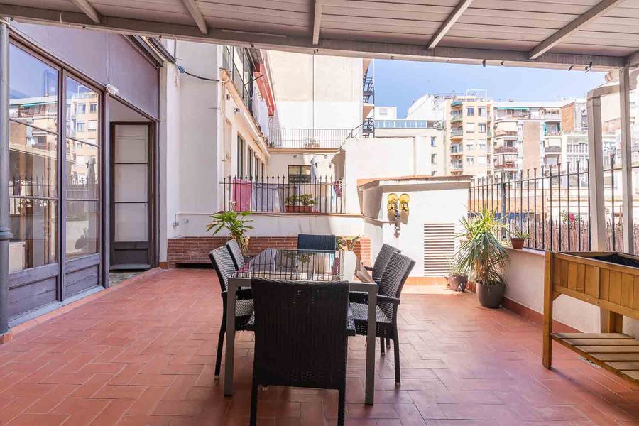 3-Bedroom  2-Bathroom Apartment with Terrace - PRAL11