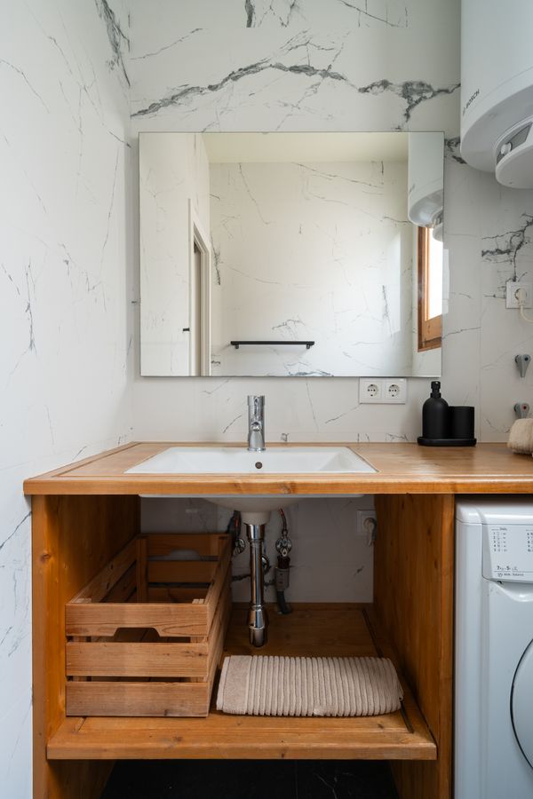 2-Bedroom 1-Bathroom Apartment - 526