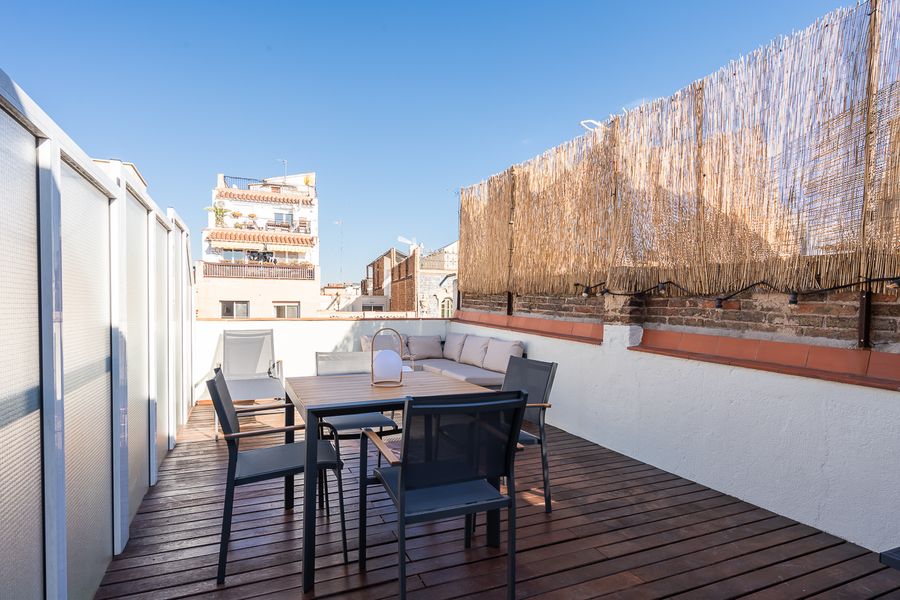 1-Bedroom Penthouse with Terrace - 526