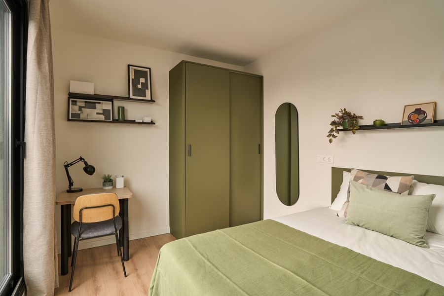 The Two Bedroom (2+1)