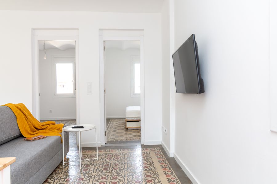 2-Bedroom 1-Bathroom Penthouse with Terrace - 517