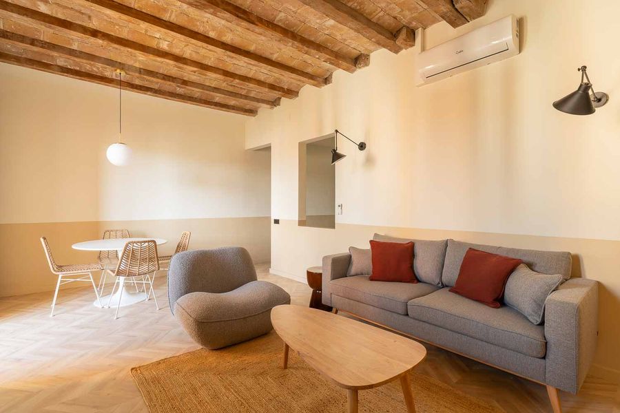 Standard Double Room with Shared Bathroom - 41B5