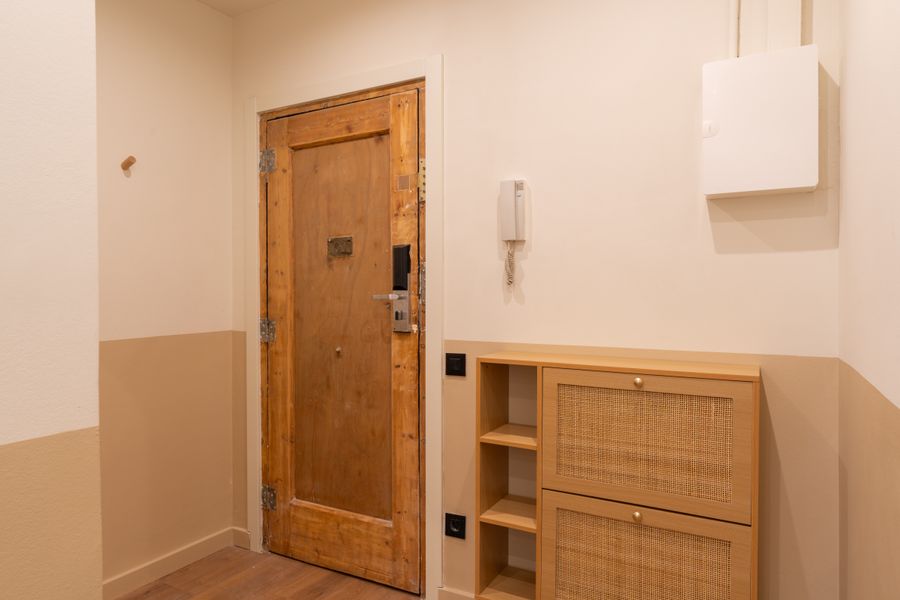 1-Bedroom Penthouse with Terrace - 526