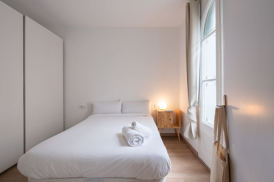 2-Bedroom 1-Bathroom Penthouse with Terrace - PRAL22