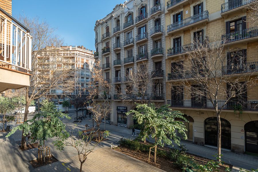 3 Bedroom 2 Bathroom Apartment with Private Terrace - PRAL11