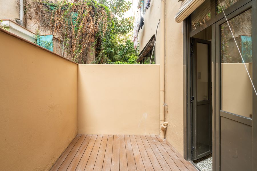 1-Bedroom Apartment with Terrace - PB10