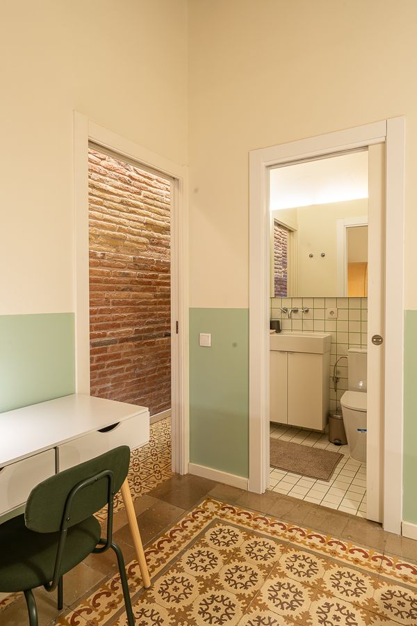 3 Bedroom 2 Bathroom Apartment with Private Terrace - PRAL11