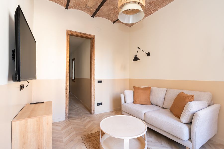 3-Bedroom 1-Bathroom Apartment - 214