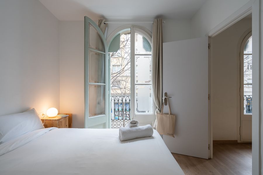 2-Bedroom 1-Bathroom Penthouse with Terrace - PRAL22