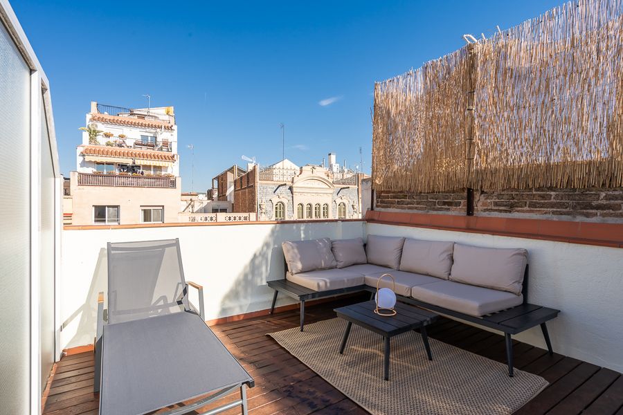 1-Bedroom Penthouse with Terrace - 526