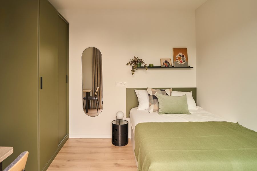 The Two Bedroom (2+1)