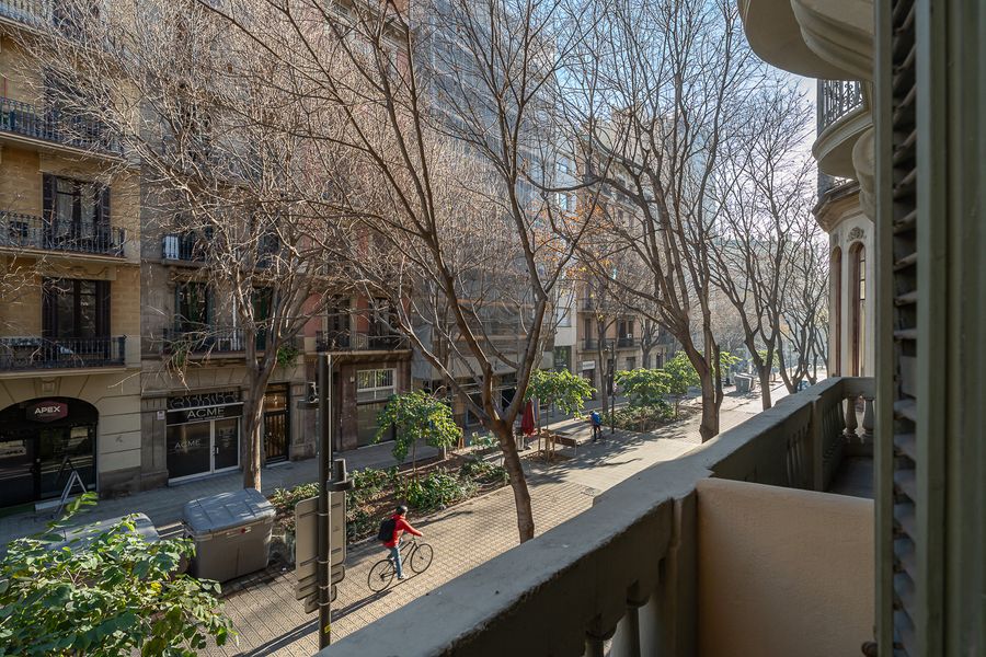 3 Bedroom 2 Bathroom Apartment with Private Terrace - PRAL11