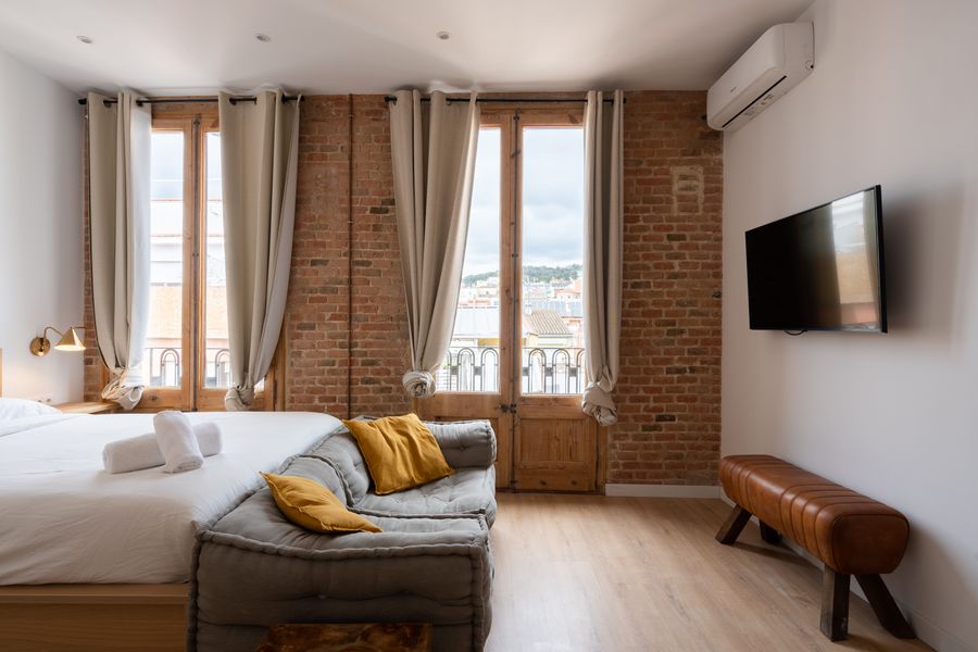 Premium Double Ensuite Room with Balcony - PRAL1A1