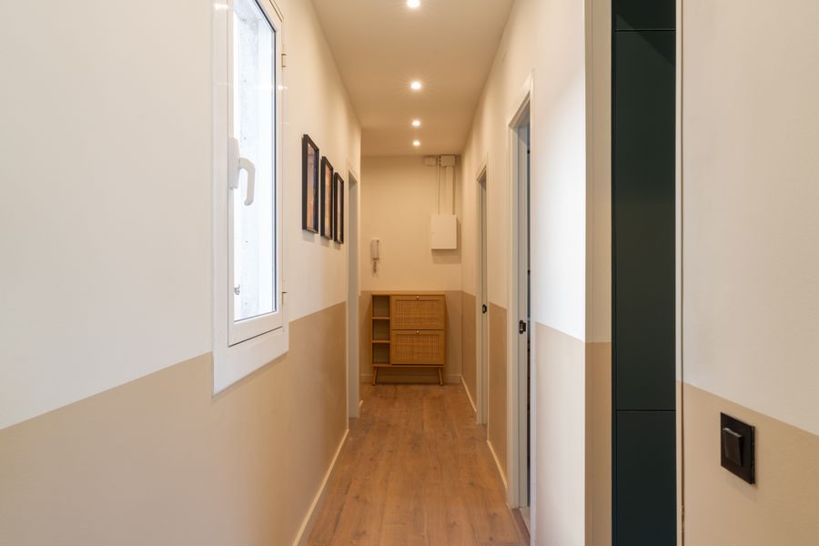 1-Bedroom Penthouse with Terrace - 526