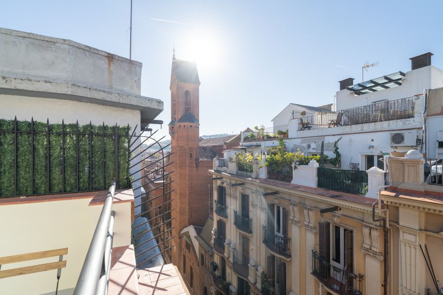 1-Bedroom Penthouse with Terrace - 526