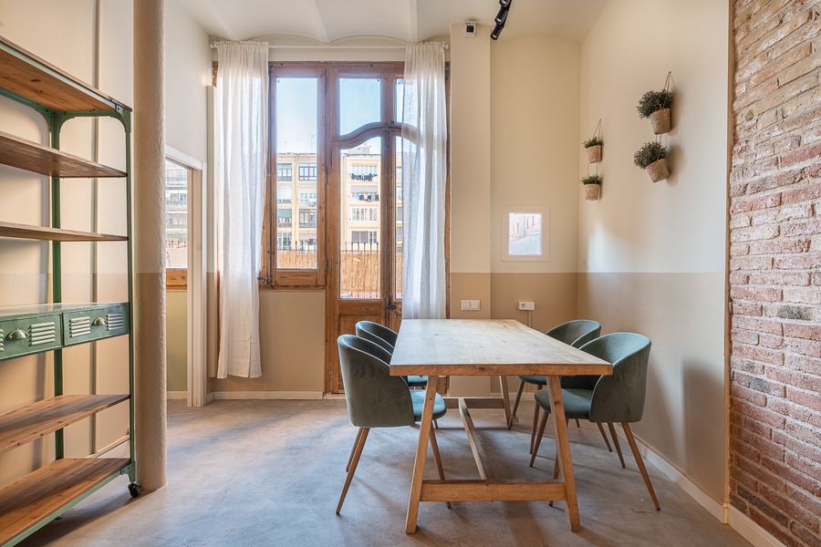3 Bedroom 2 Bathroom Apartment with Private Terrace - PRAL11
