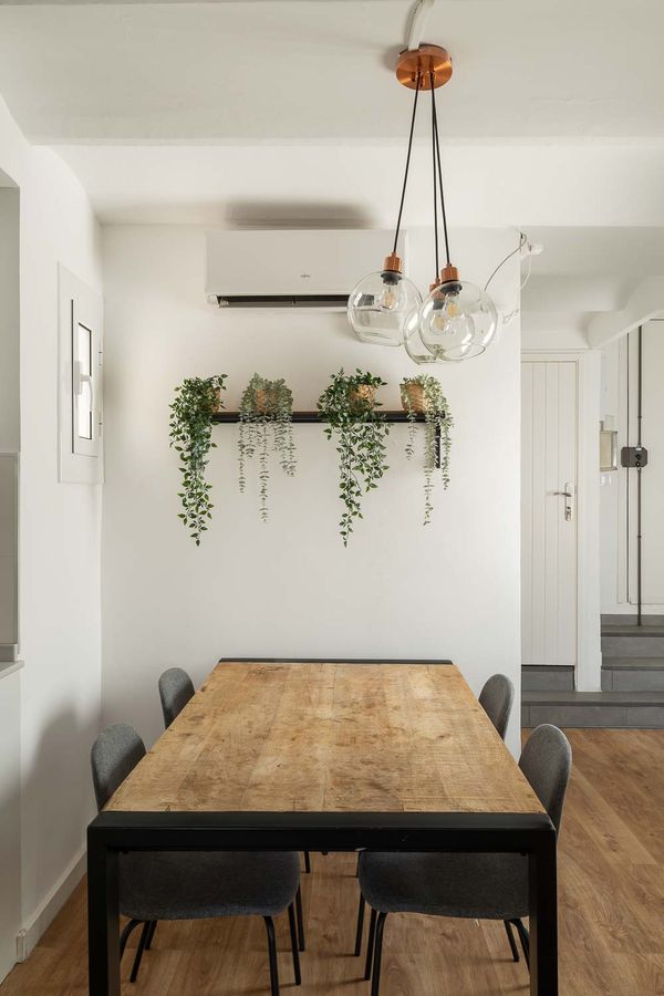 2-Bedroom 1-Bathroom Penthouse with Terrace - 527