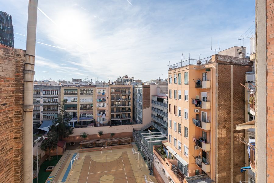 1-Bedroom Penthouse with Terrace - 526