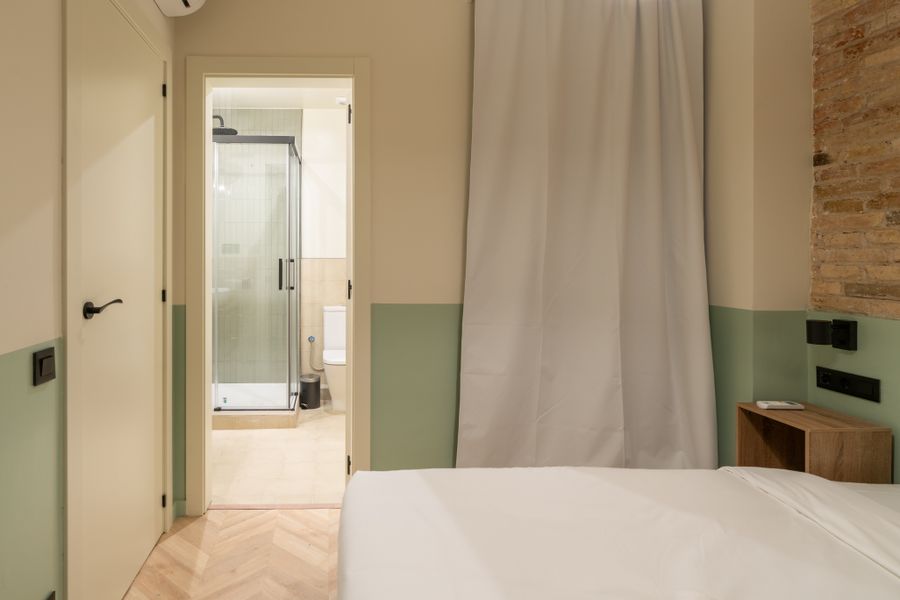3-Bedroom 3-Bathroom Apartment - PRAL21
