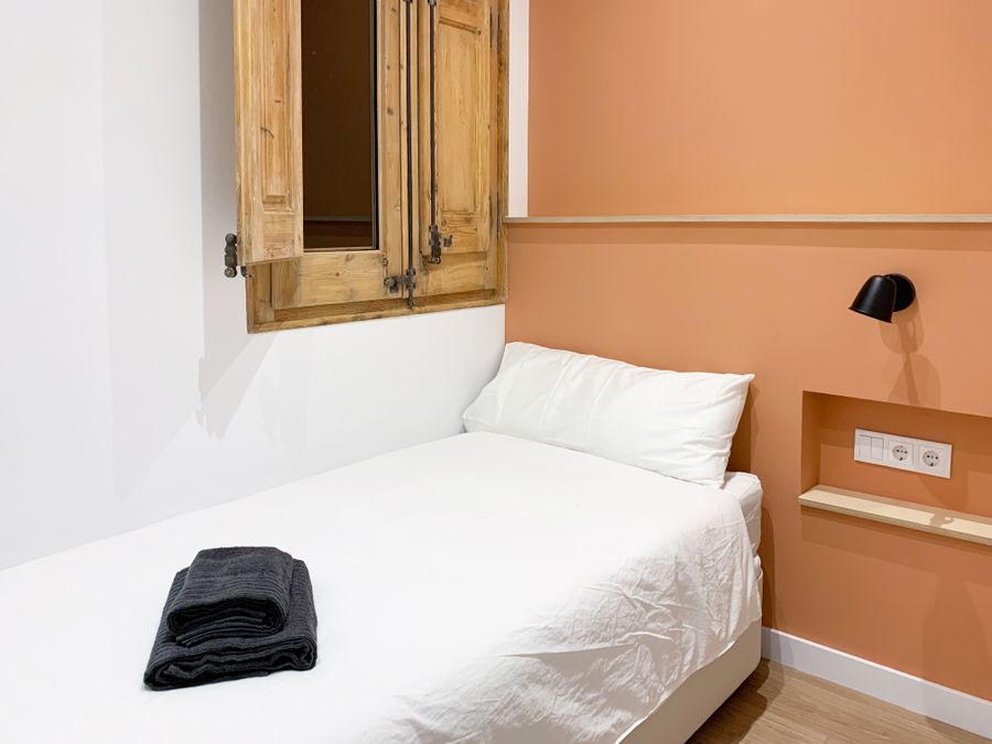 Essential Single Room with Private Bathroom - 32D4