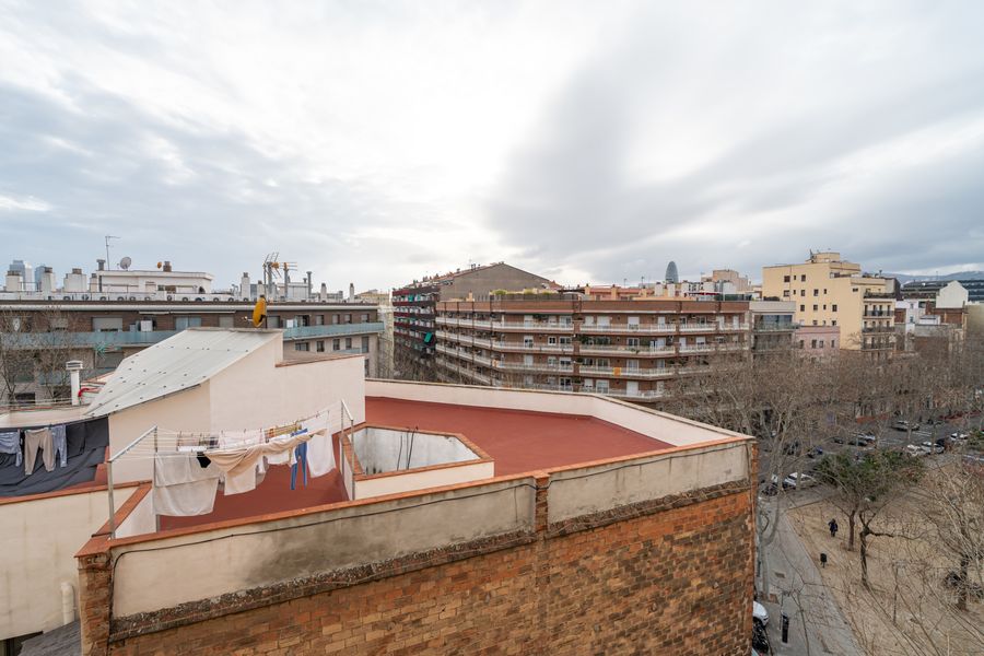 2-Bedroom 2-Bathroom Apartment - 525