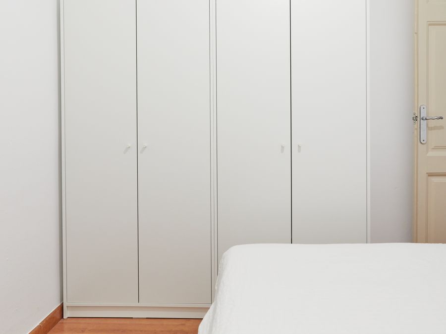 2-Bedroom 1-Bathroom Penthouse with Terrace - ENT21