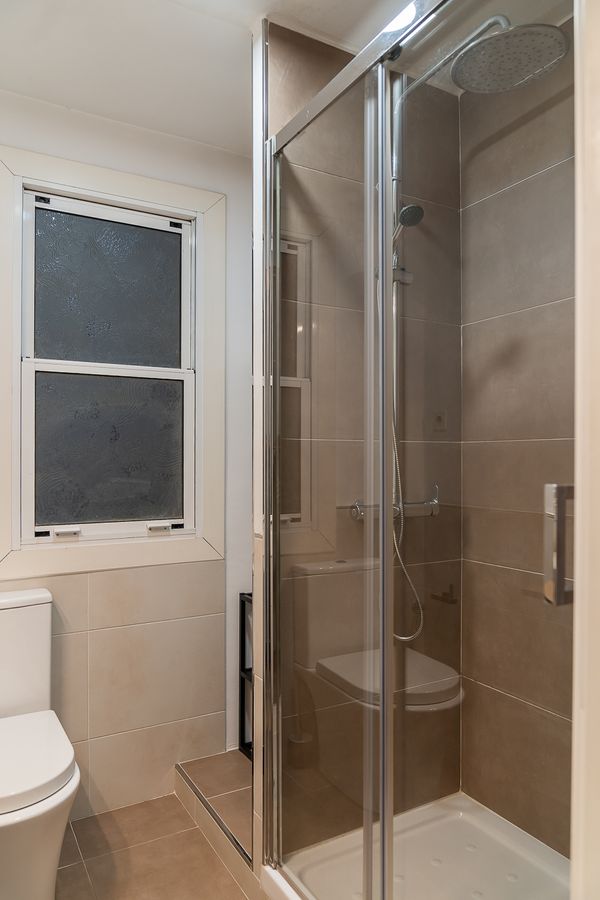 2-Bedroom 1-Bathroom Penthouse with Terrace - PRAL22