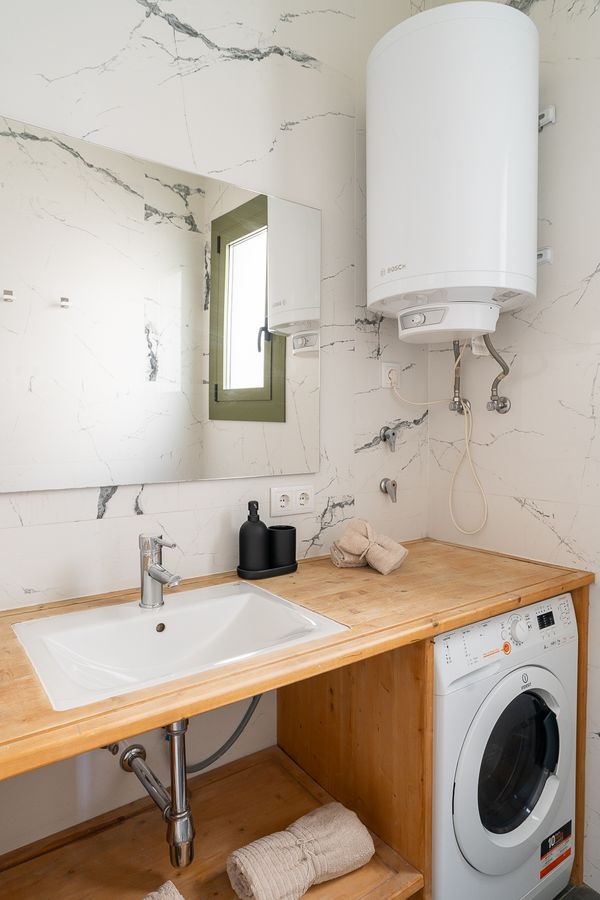 2-Bedroom 1-Bathroom Apartment - 425