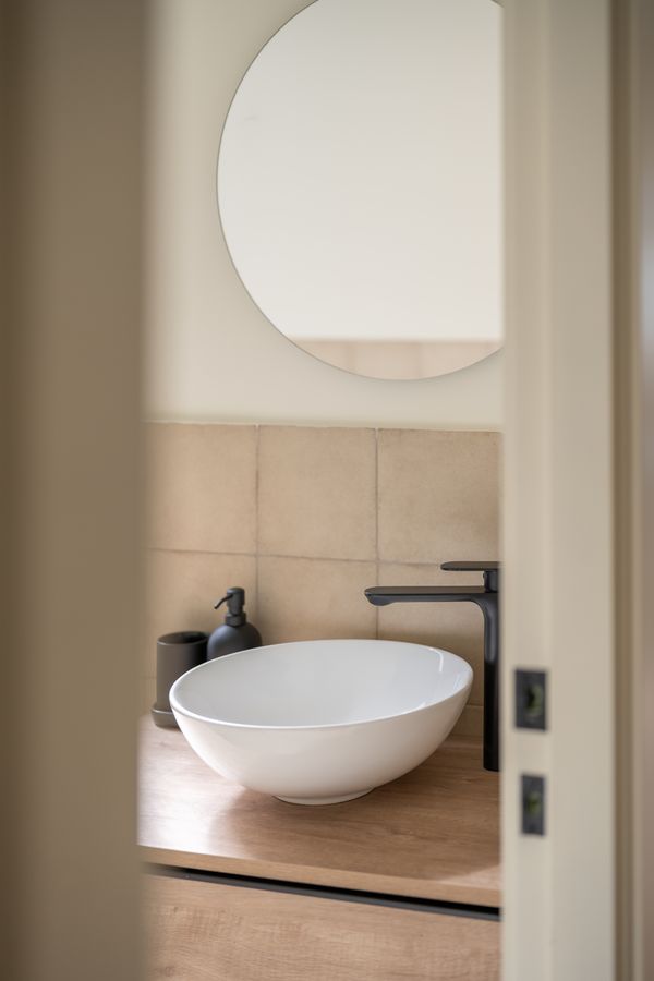 Essential Single Room with Shared Bathroom and Balcony - 42A5