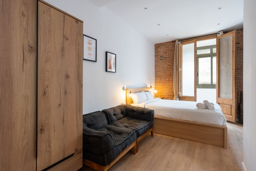 Premium Double Ensuite Room with Gallery - PRAL1B1