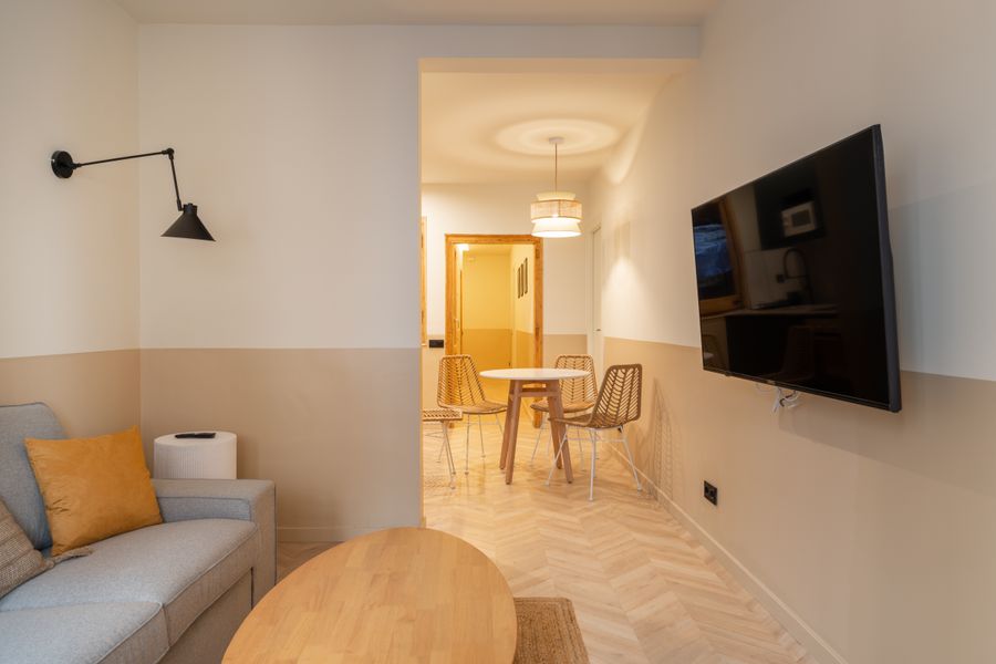 3-Bedroom 3-Bathroom Apartment - PRAL21