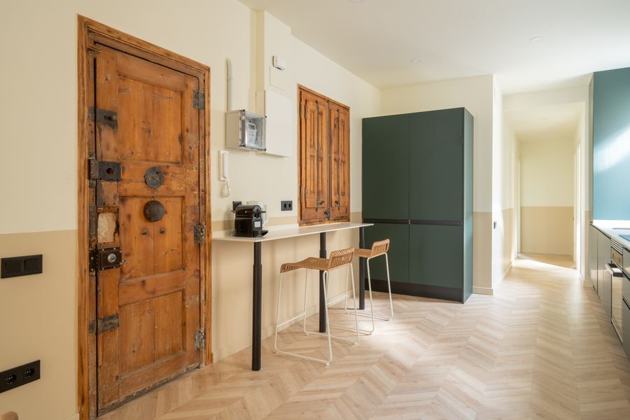 Superior Double Room with Shared Bathroom and Gallery - 42D5