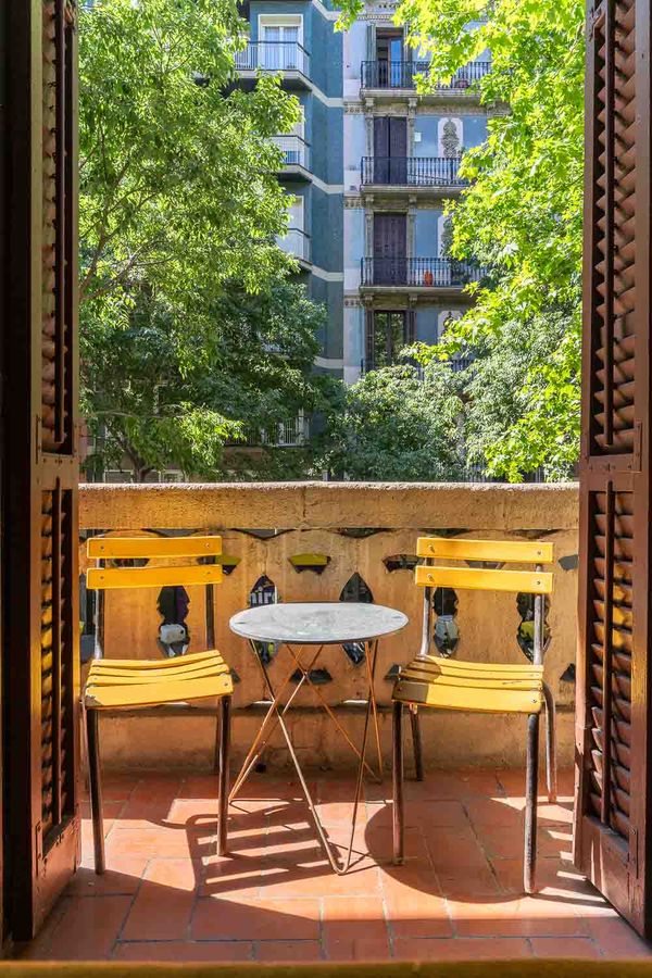 3-Bedroom  2-Bathroom Apartment with Terrace - PRAL11