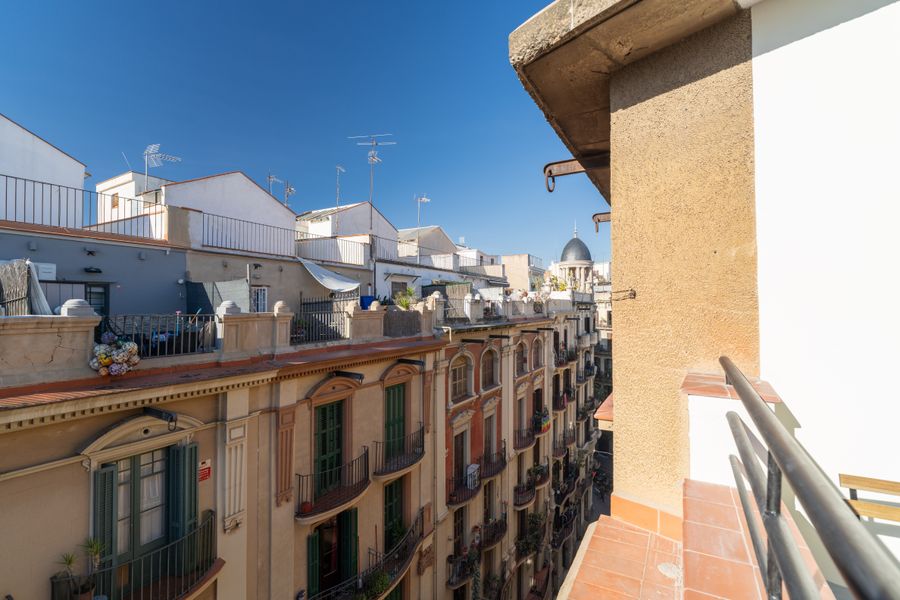 1-Bedroom Penthouse with Terrace - 526