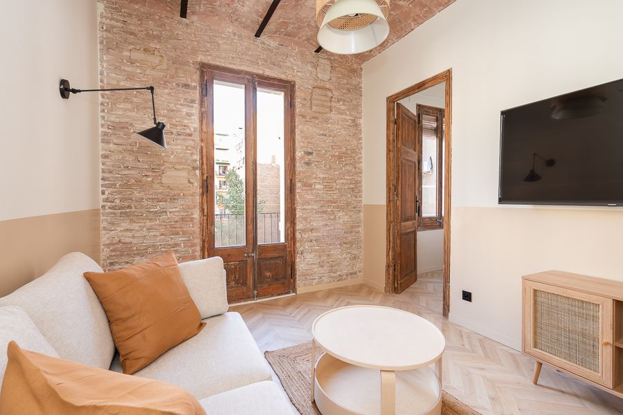 3-Bedroom 1-Bathroom Apartment - 214