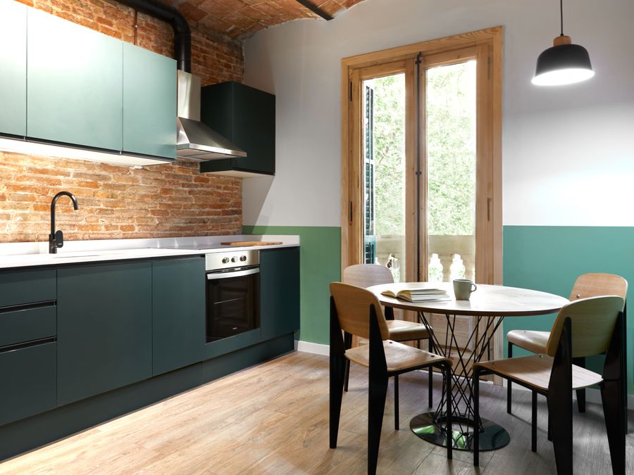 3-Bedroom 2-Bathroom Apartment - PRAL11