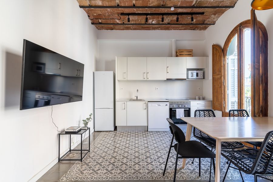 3-Bedroom 2-Bathroom Apartment - 325