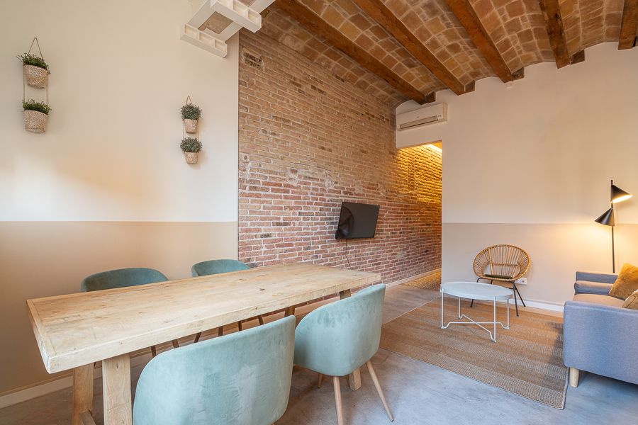 3 Bedroom 2 Bathroom Apartment with Private Terrace - PRAL11