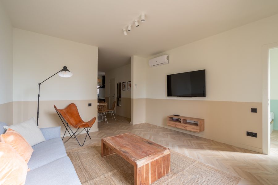 Superior Double Room with Shared Bathroom and Gallery - 42D5