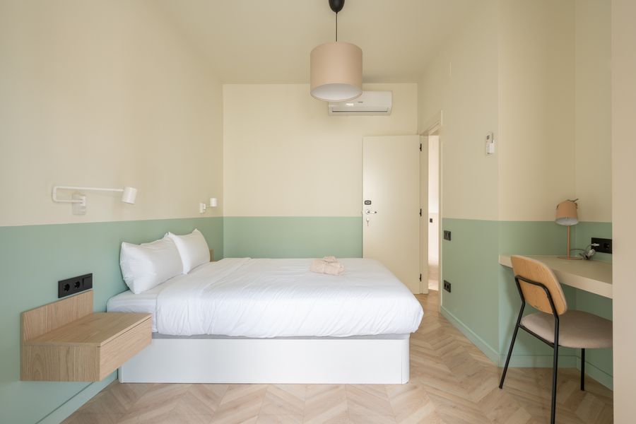 Superior Double Room with Shared Bathroom and Gallery - 42C5