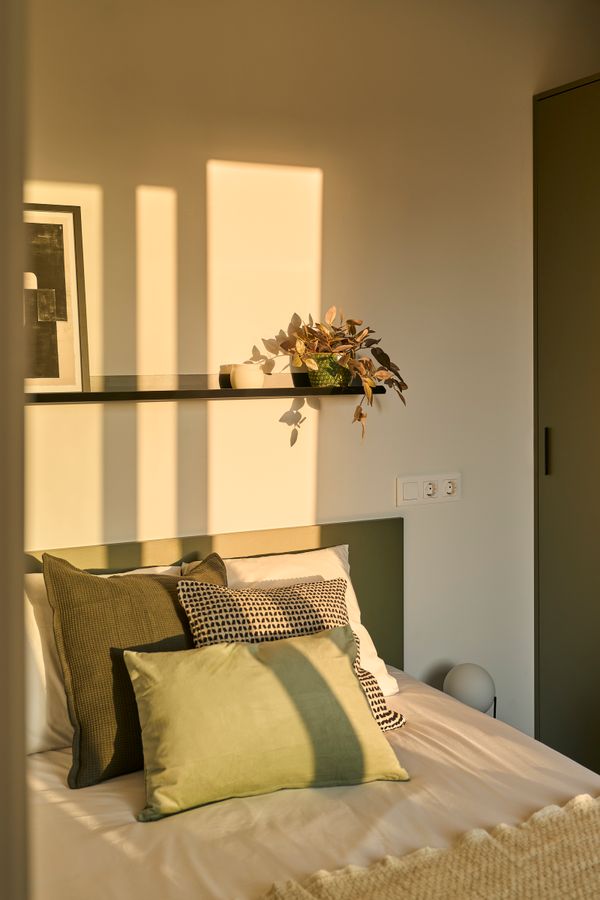 The two bedrooms (2+2)